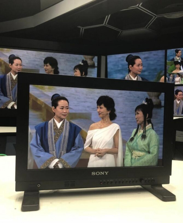 《新白娘子传奇》三主角赵雅芝叶童陈美琪重聚