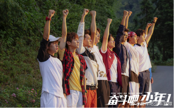 刘泳希新剧《奋斗吧,少年!》昨日收官 元气记者小莎终获成长