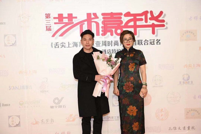 蔡嘎亮中国达人秀冠军菜花甜妈助力公益嘉年华