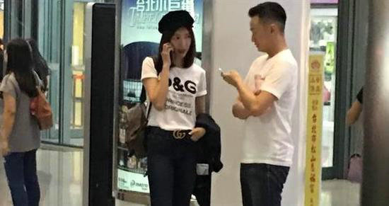 秀恩爱!杨谨华与男友看吴宗宪演唱会甜蜜放闪